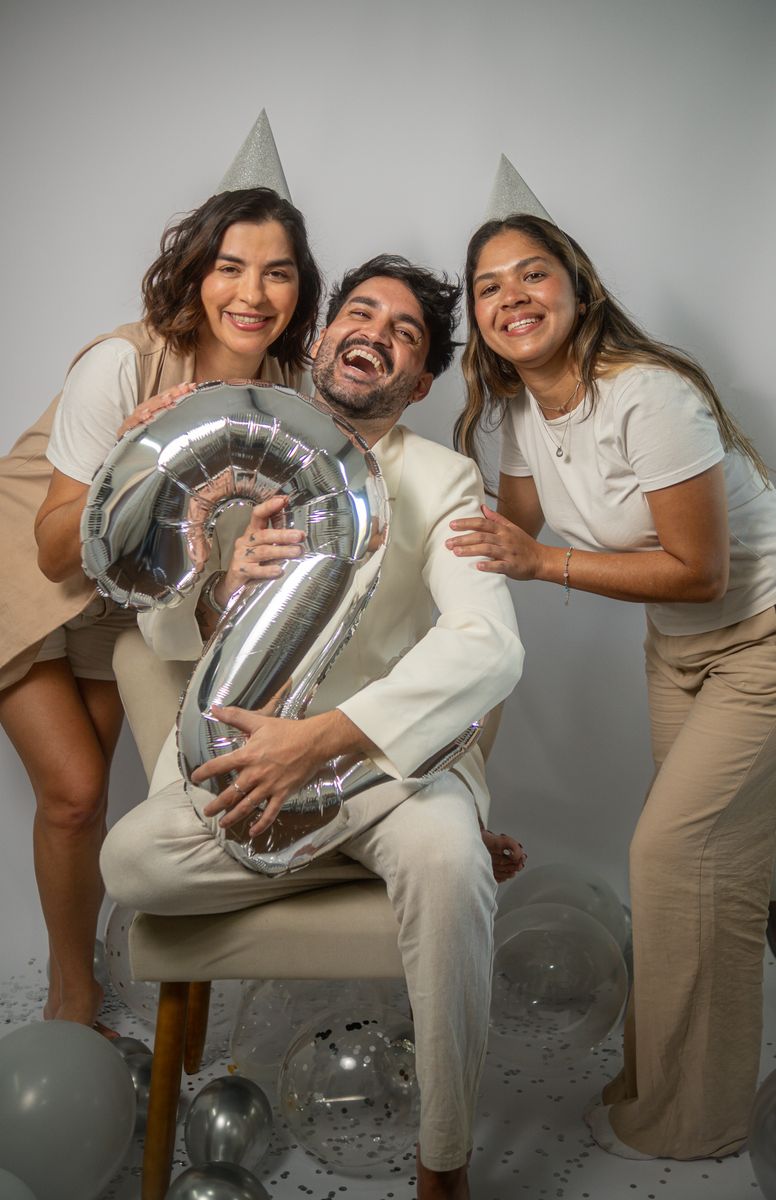 Ensaio de aniversário no estúdio