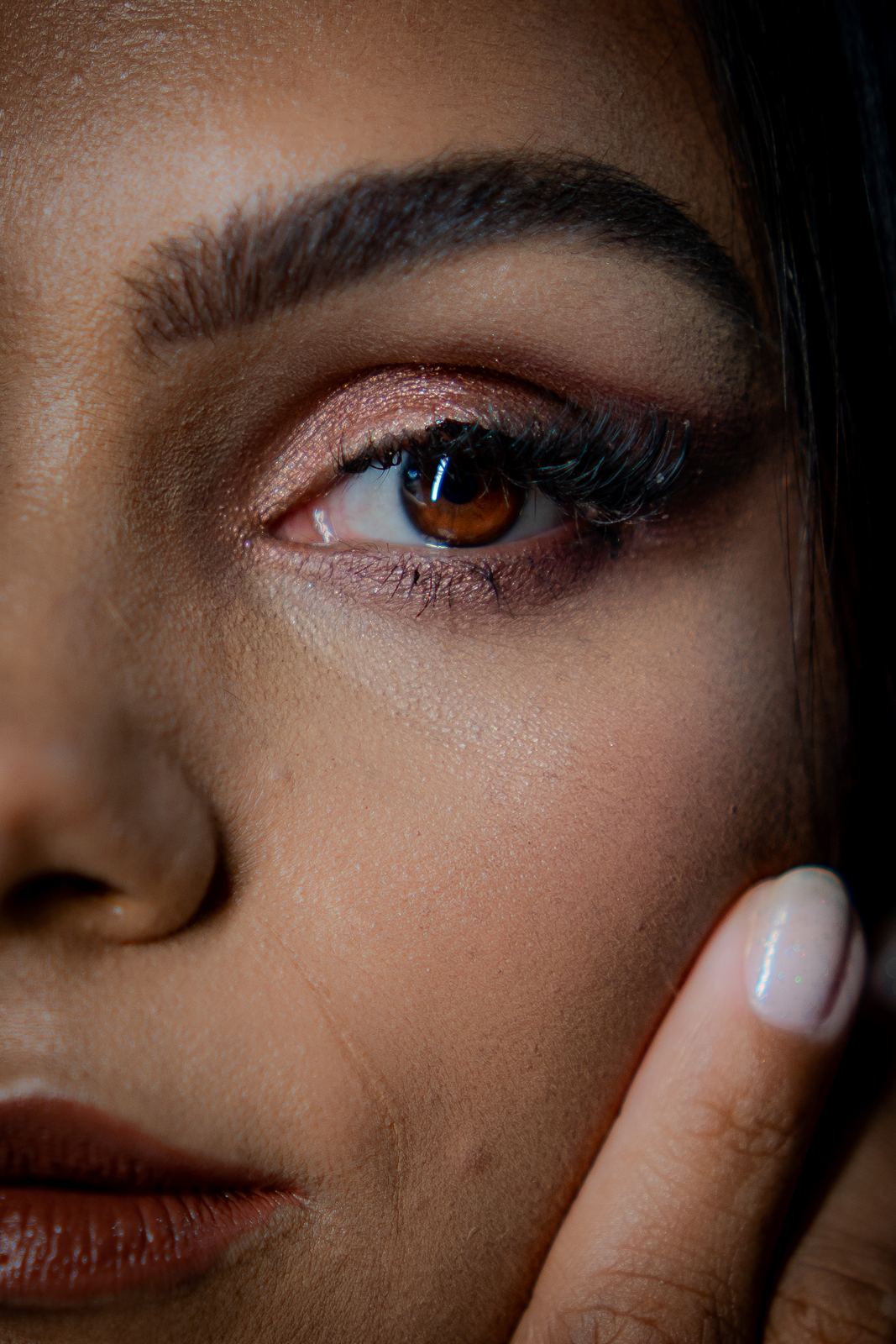 Maquiagem dos olhos em close