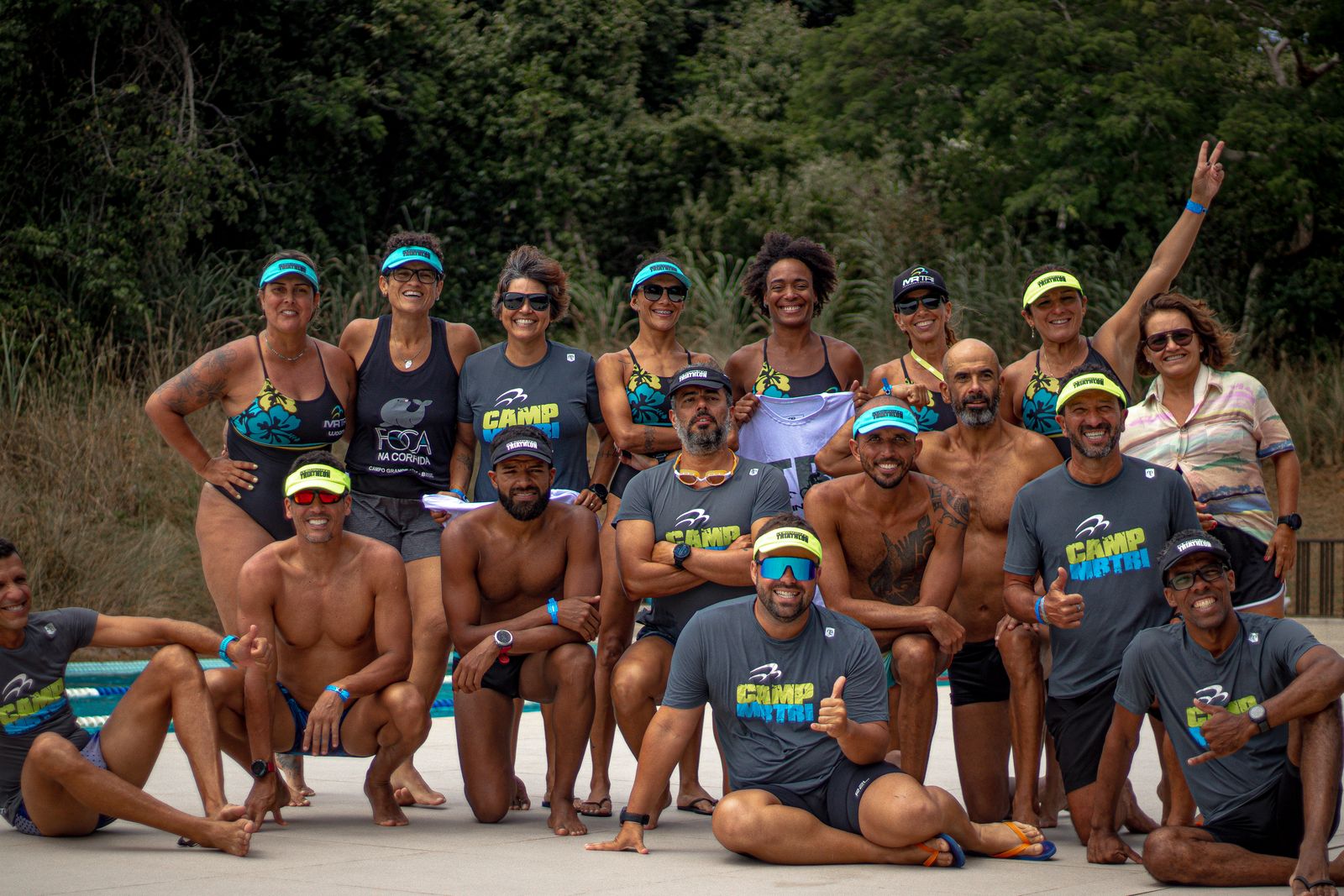 Equipe esportiva reunida