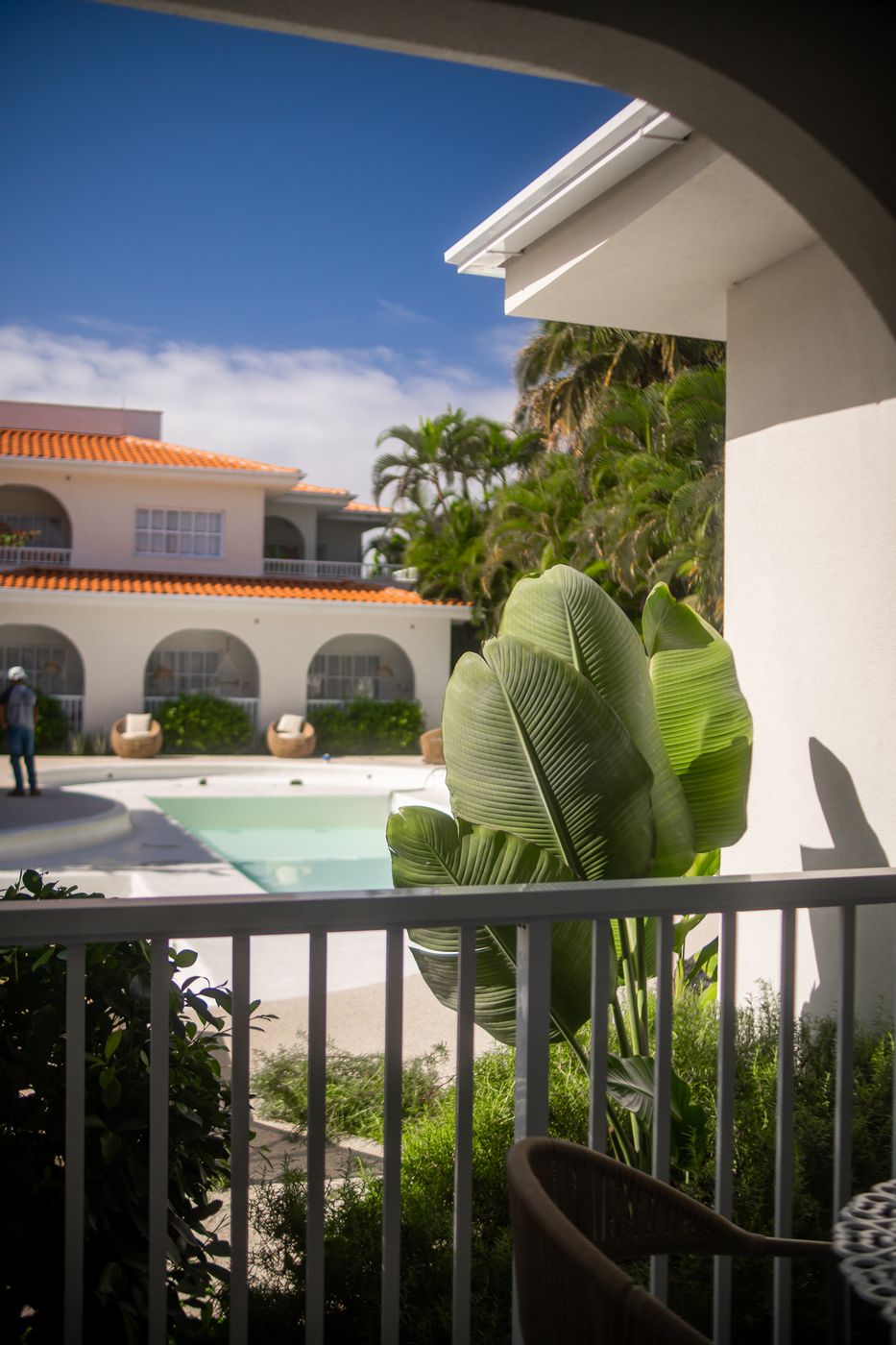 Varanda com piscina de pousada